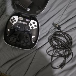 ps5 wireless controllet and official ps5 doul charging stand