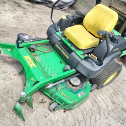 John Deere 737 - 54" Riding Zero Turn Lawn Mower - Runs but needs TLC