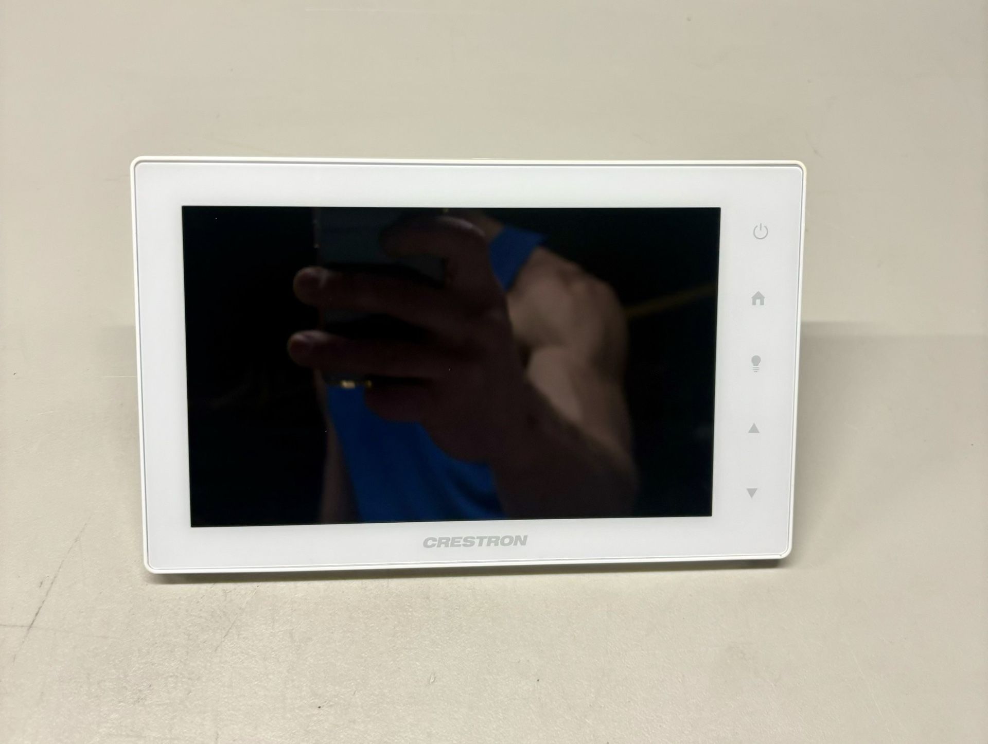 Crestron TSW-750-W-S 7” touch screen