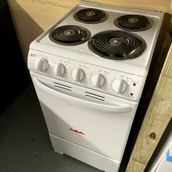 hotpoint 20” freestanding stove white $300