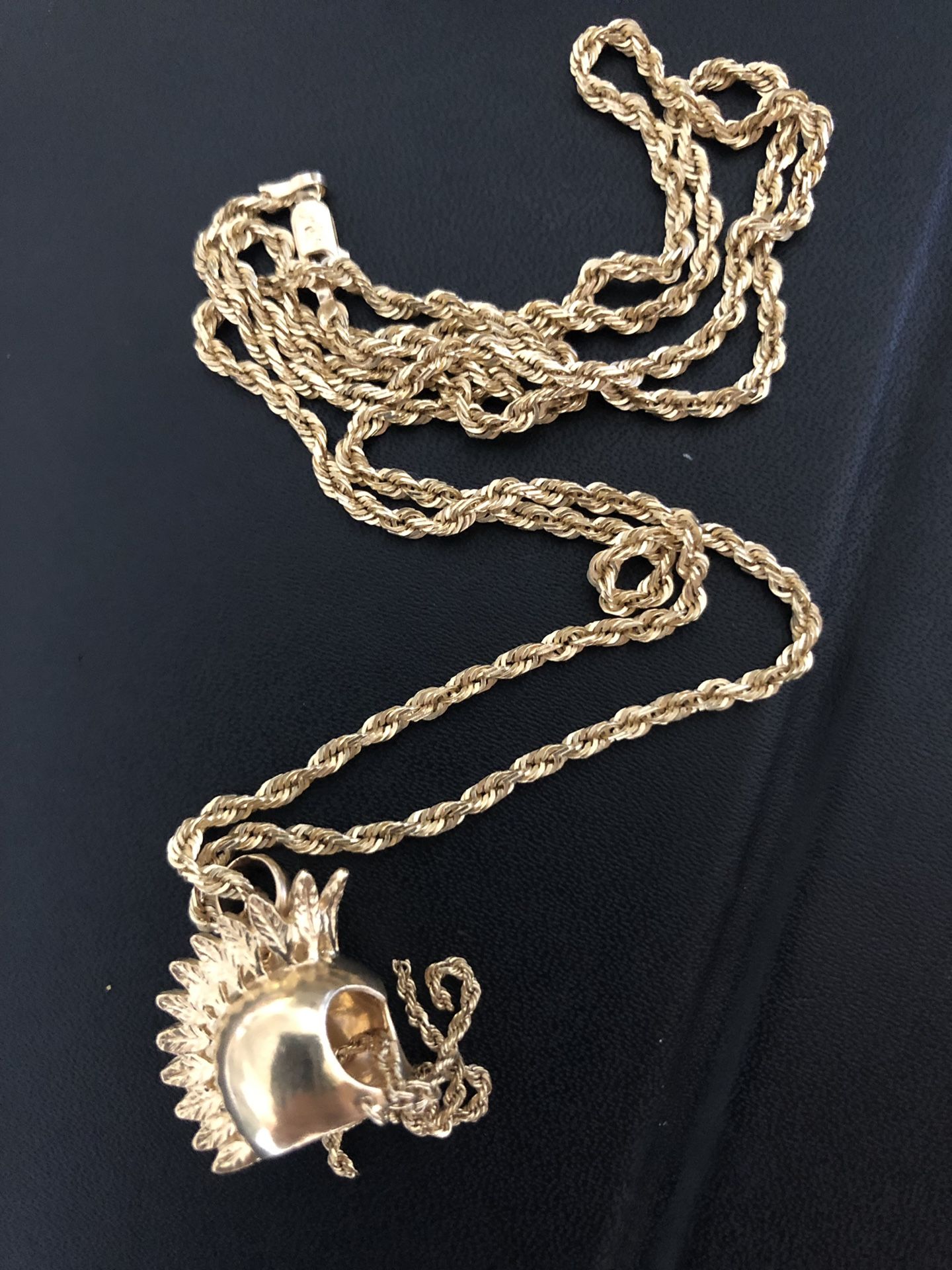 14k 2mm rope chain 24”inches , 14k Hawaiian mahiole makini ikaika helmet pendant