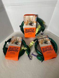 3-Boots & Barkley Cat Tunnel new 3 for $5.00