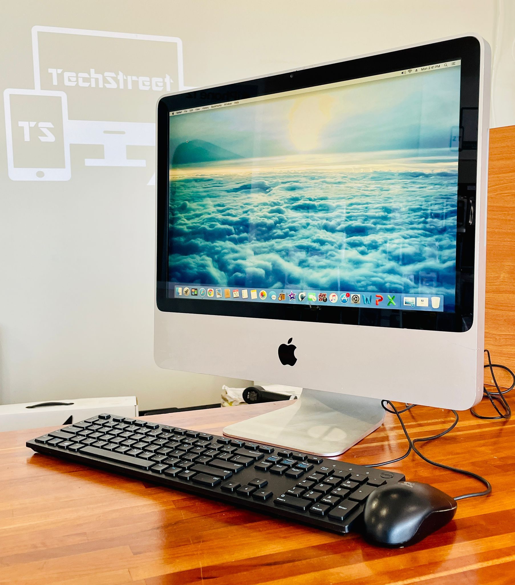 iMac 20インチ Apple iMac 20” 4GB//160GB Fully Functional $90 - infinityhomeware