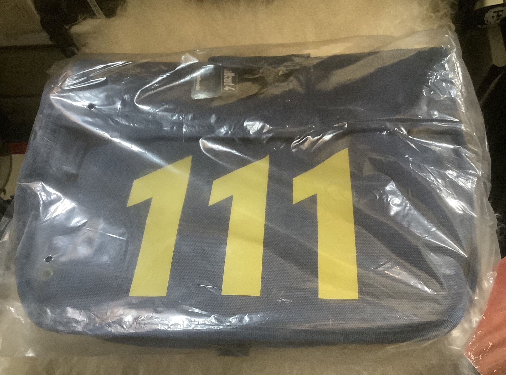 NIB Fallout 4 Vault 111 Messenger Bag Loot Crate “2015 Exclusive”