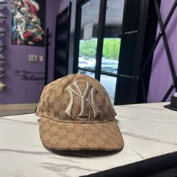 Gucci x New York Yankees Adjustable Hat 
