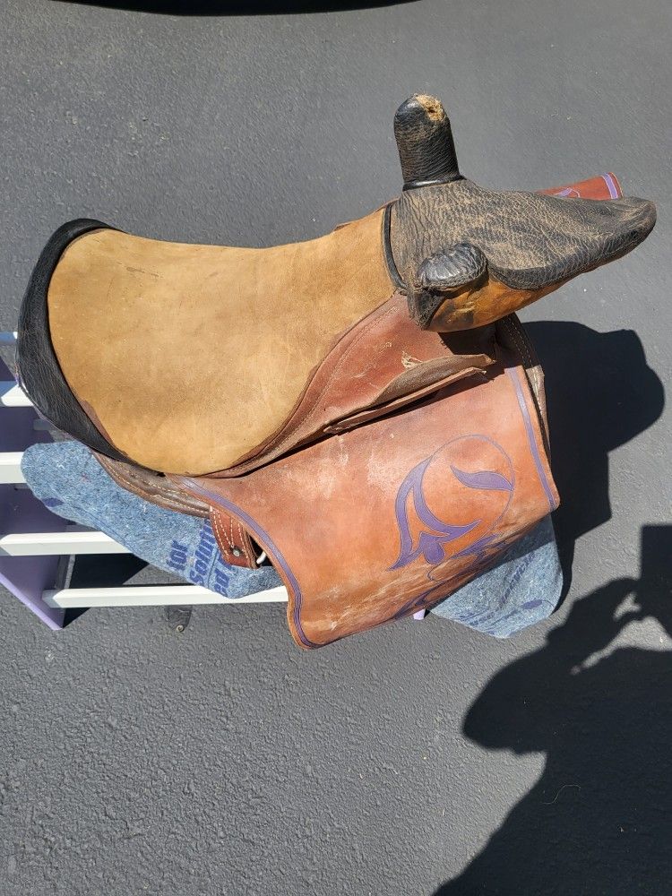 16" Vintage Mexican Western Leather Side Saddle