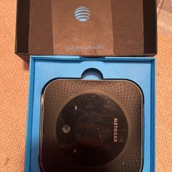 Netgear Nighthawk MR1100
