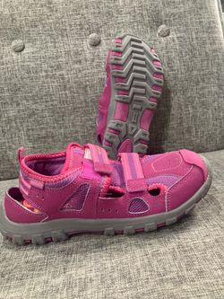 New Stride Rite Sandals size 2.5