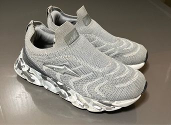 Boys sneakers