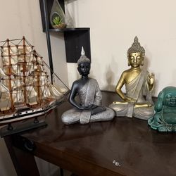 Buddha Statues/Boat Decor