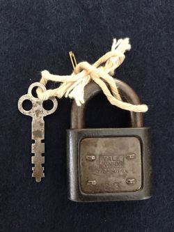 Yale Junior Lock & Key Vintage