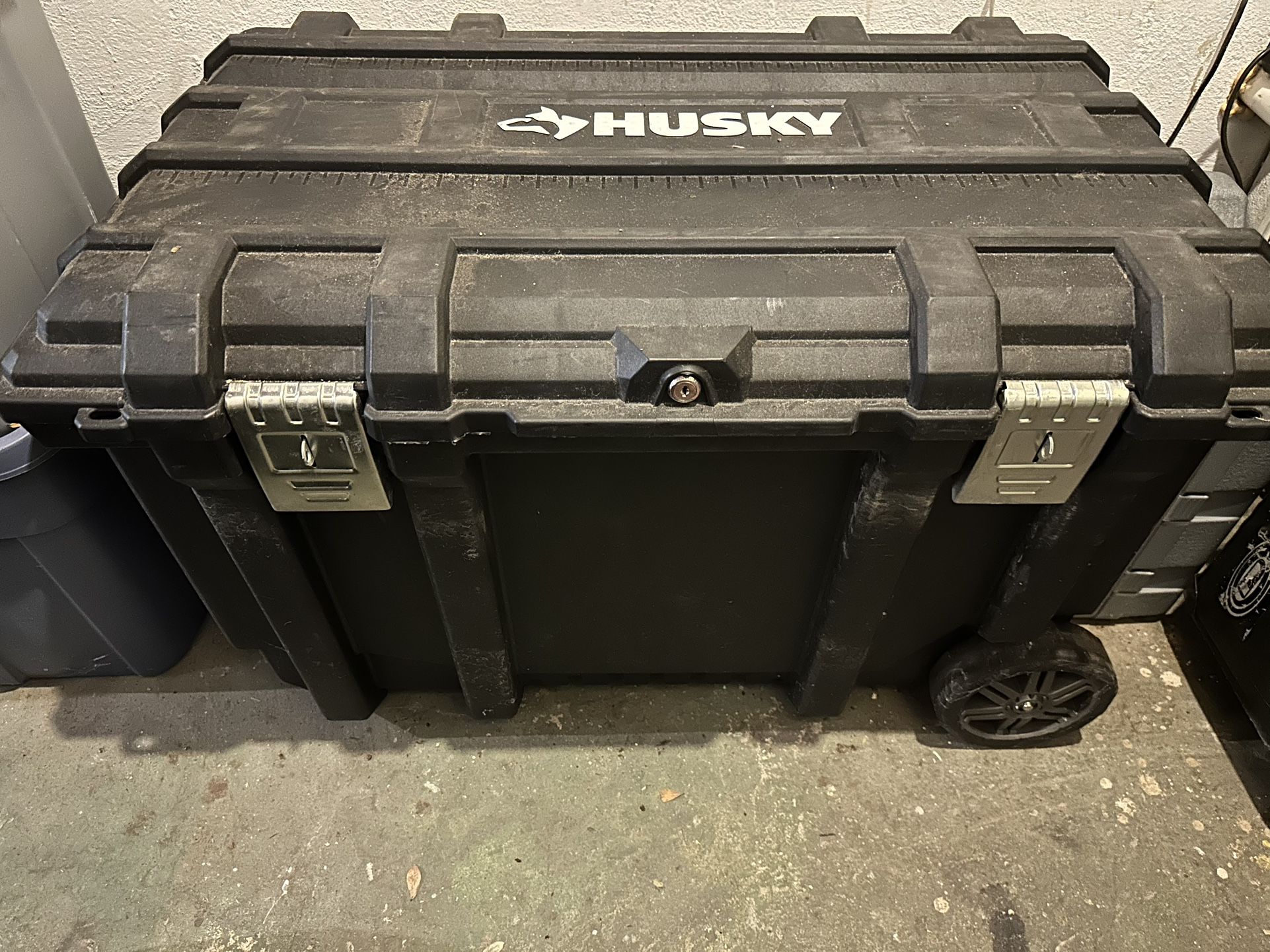 Husky 50 Gallon Rolling Tool Box