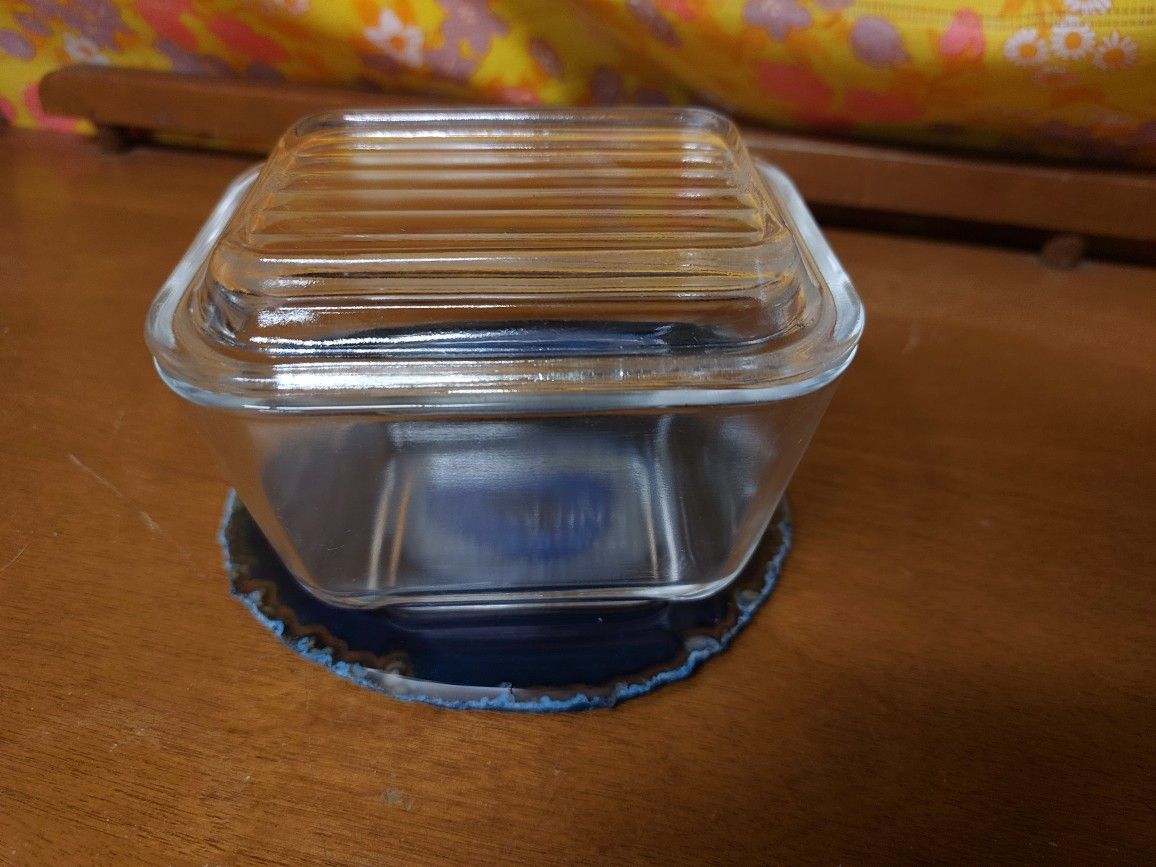 Clear Vintage Pyrex Refrigerator Dish With Lid