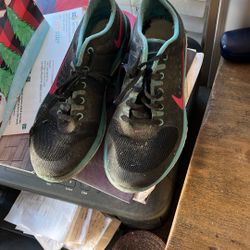 Ladies Sneakers So 7.5