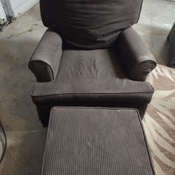 Rocker Swivel Armchair With Ottoman