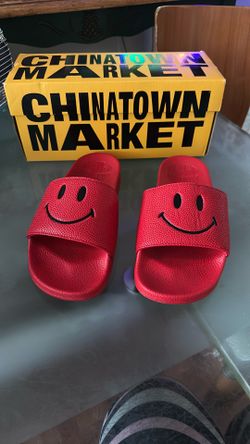 Chinatown Market Smiley Slides