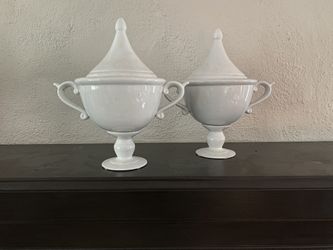 Set Of Urns