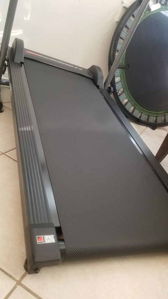 TREADMILL WESLO CARDIOSTRIDE Manual $100