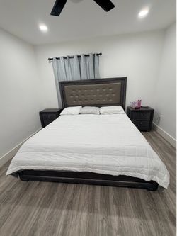 Modern King Bedroom Set – Adjustable Base with Remote (4-Piece)