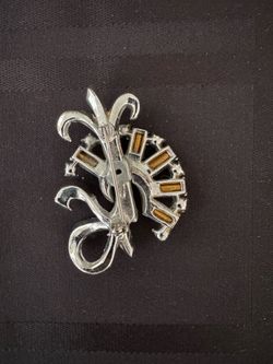 Vintage Coro rhinestone brooch
