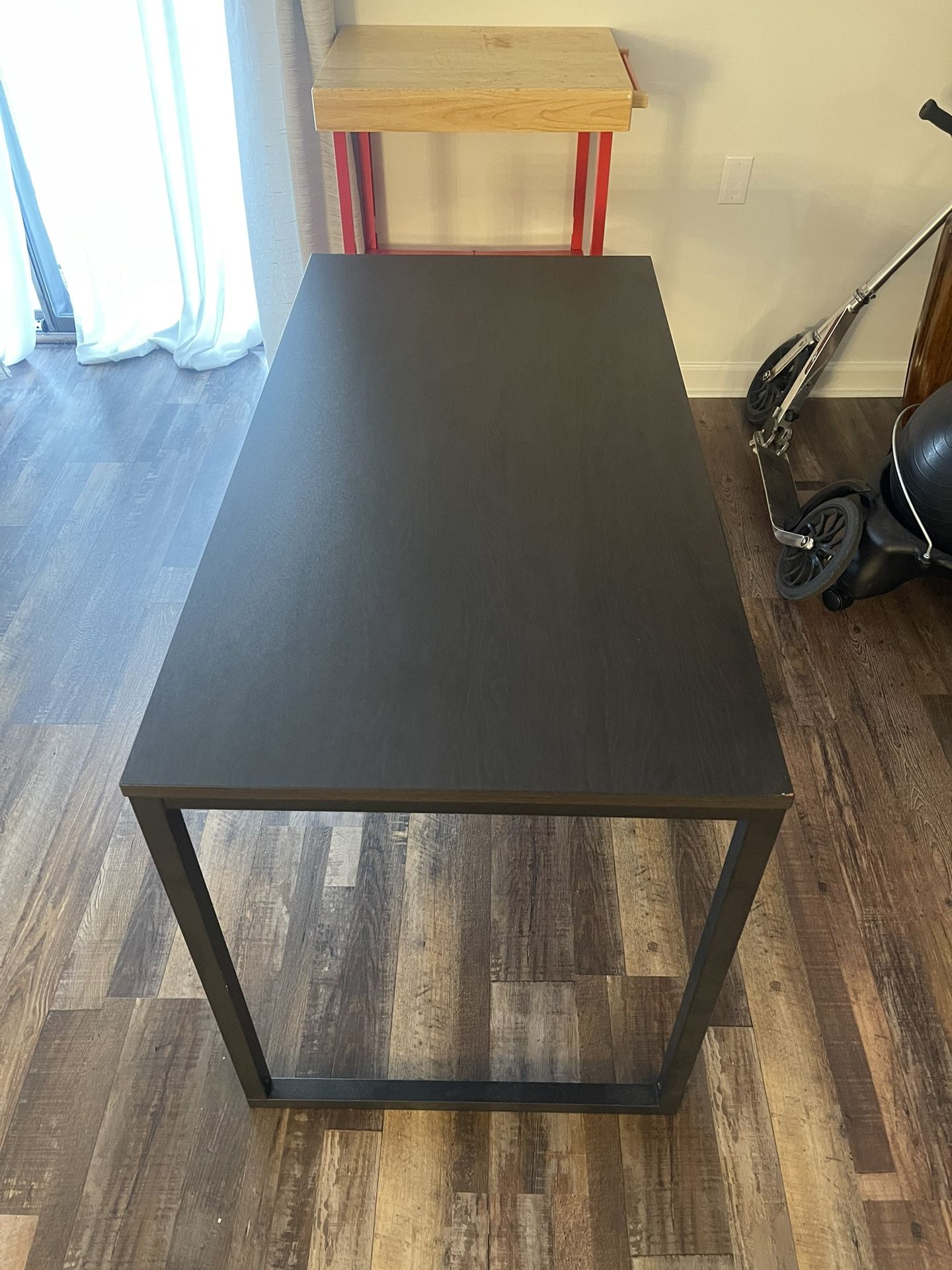 Desk Table