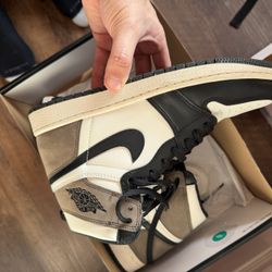 Jordan 1 Mocha Size 10