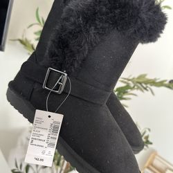 Brand New Children’s Place Size 2 Black suede boots