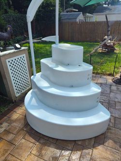 Wedding cake pool steps