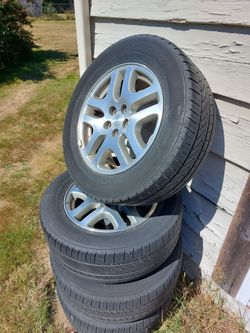 Subaru Legacy wheels and tires 225/60R16