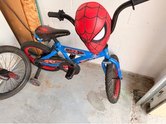 Kids bike sizes 18 and 12 Read Description!!!