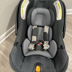 Chicco Infant Car Seat 