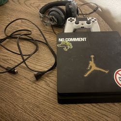 PS4 Cords Controller & Headset Good Condition 