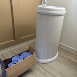 Ubbi Diaper Pail 