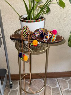 Woman’s sandals size 7