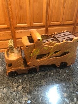 Hotwheels Disney Guardians Of The Galaxy Groot Character Hotwheels Hauler Car Extendable.  Size 12 inches wide and 6 1/2 inches tall.  Preowned good c