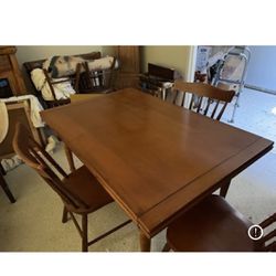 Maple Dining Room Table, Opens To Seat 8 