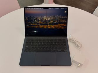 2024 M3 MacBook Air 13 8GB RAM 256GB SSD - Midnight