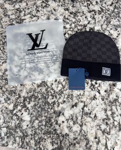 One size black beanie