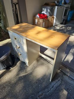 Craft desk