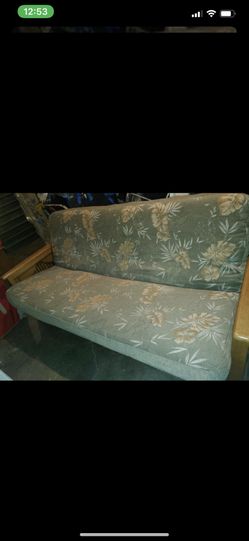 Couch bed turns into queen twin and couch