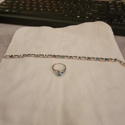 BEAUTIFUL SILVER SET & SIZE 9 .....😍