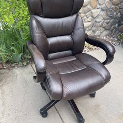 Big And Tall High Back Chair with Swivel Seat