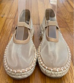 Universal Thread Joa beige tan textured espadrille flats, size 5