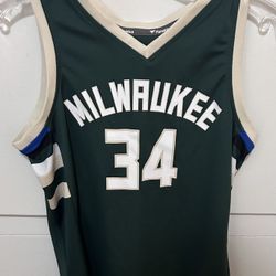 Giannis Antetokounmpo BOYS Size Small Jersey