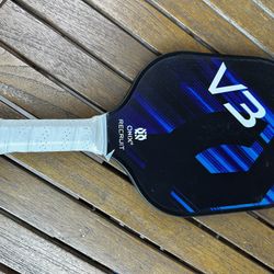 Onix Recruit V3 Pickleball Paddle  Graphite Face, Polypropylene Core  New Unused