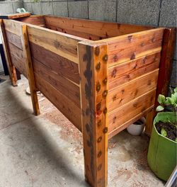 Premium Custom Redwood Raised Garden Bed