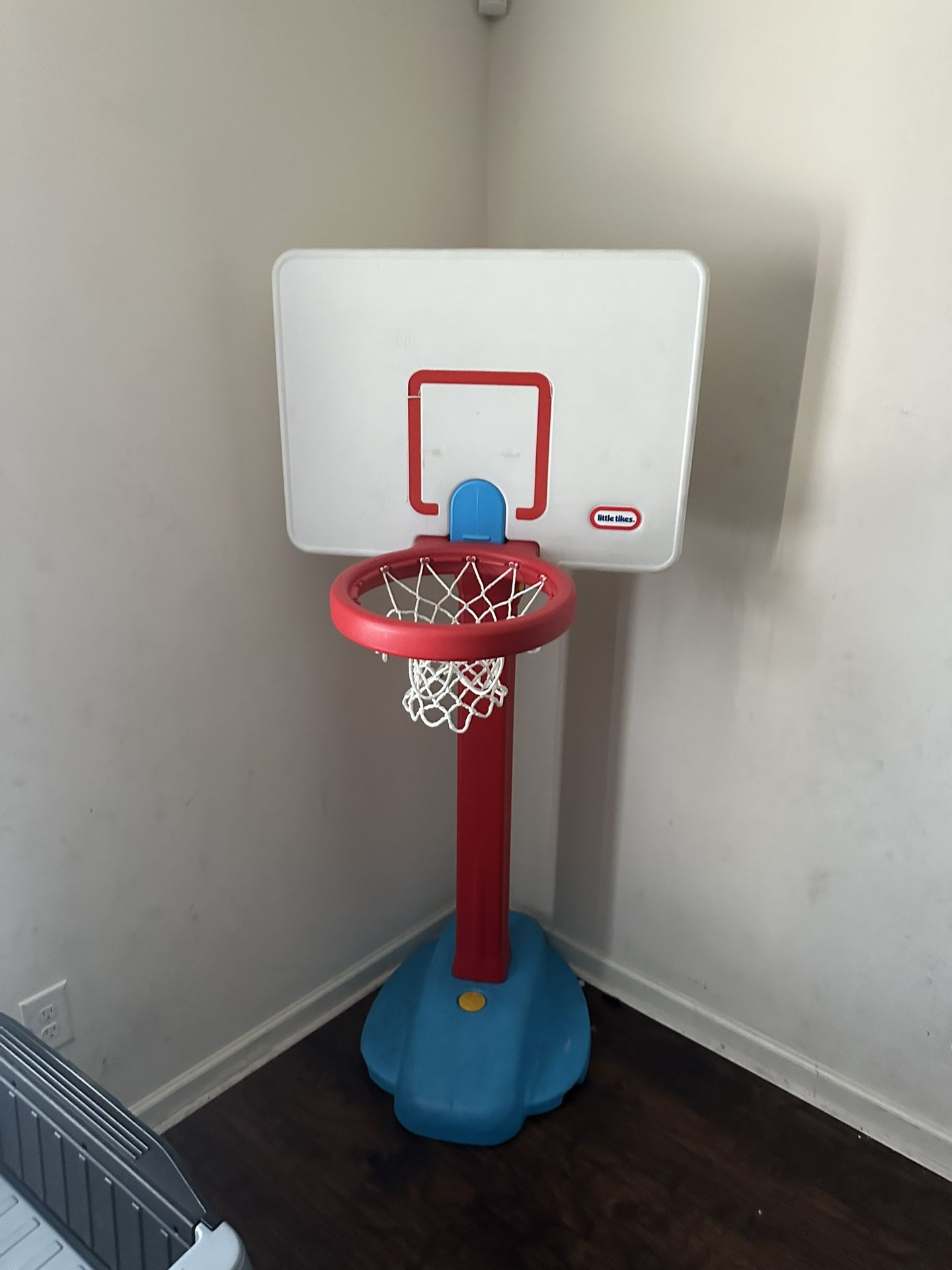 basketball hoop