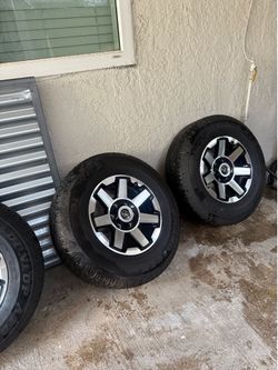 Toyota. 4runner. Wheels and tire.