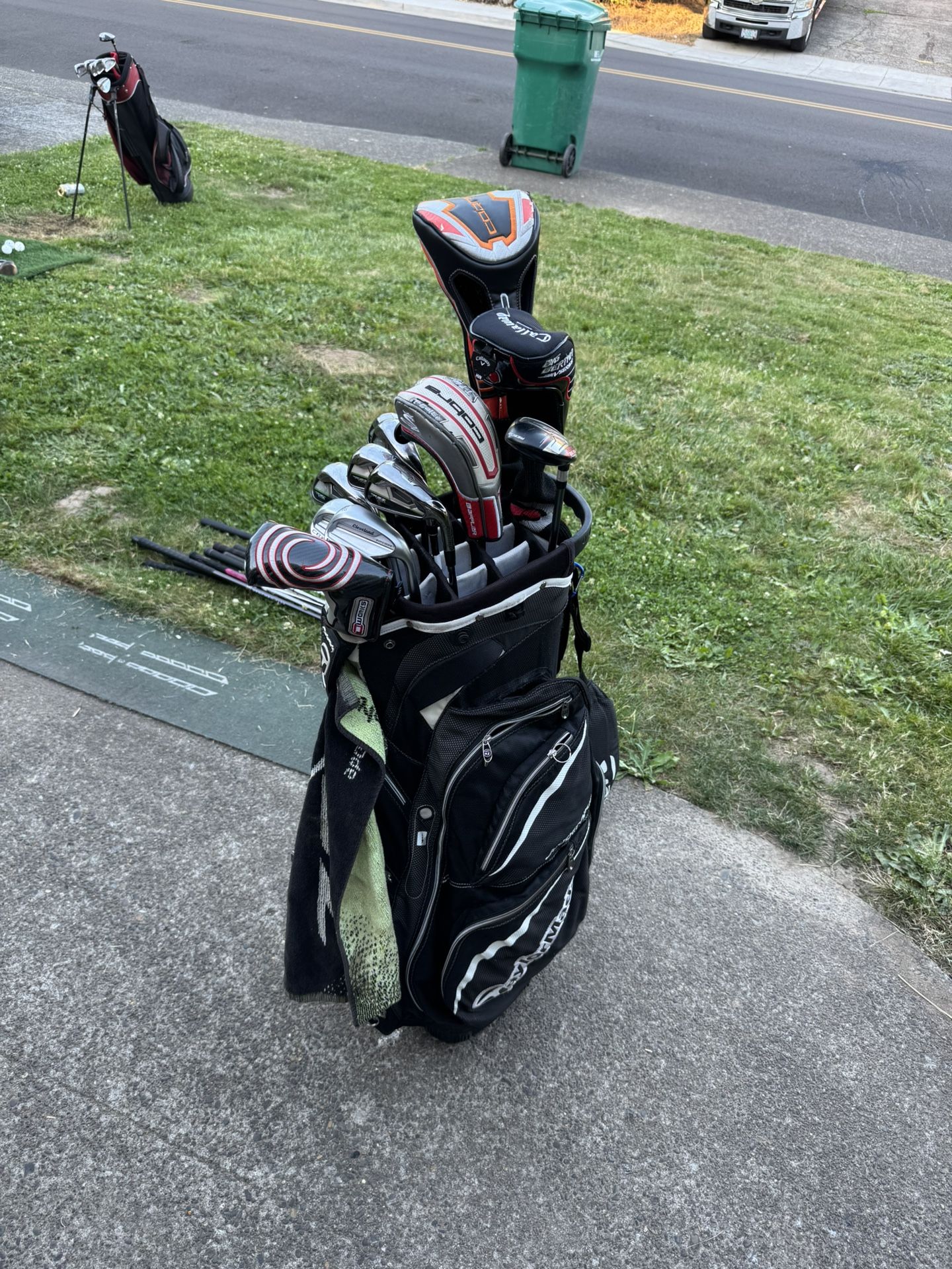 Mens Right Handed Golf Clubs Taylor Made