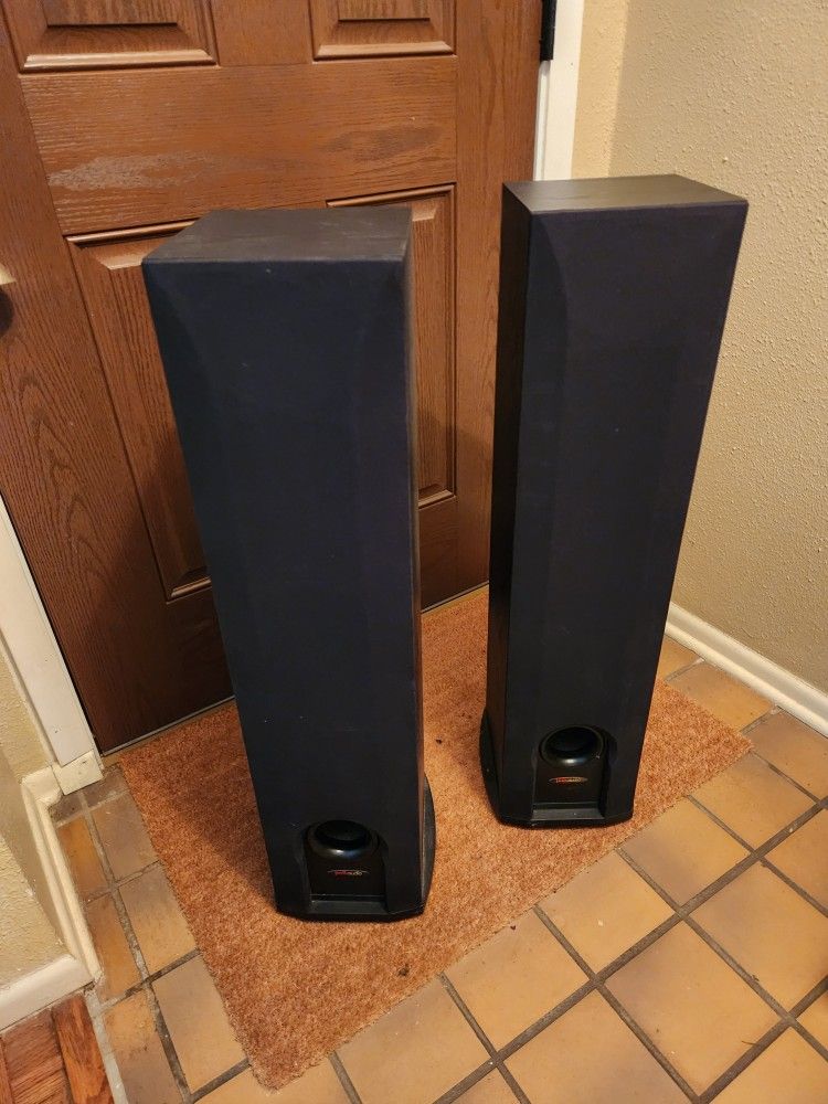 Set of 2 POLK AUDIO R30 Tower Speakers